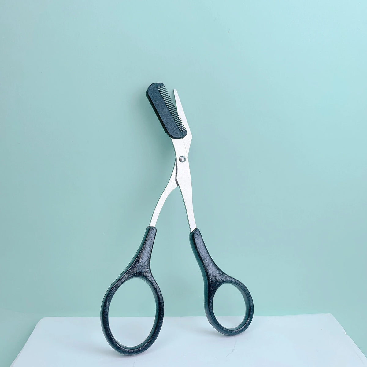 Precision stainless steel brow trimmer